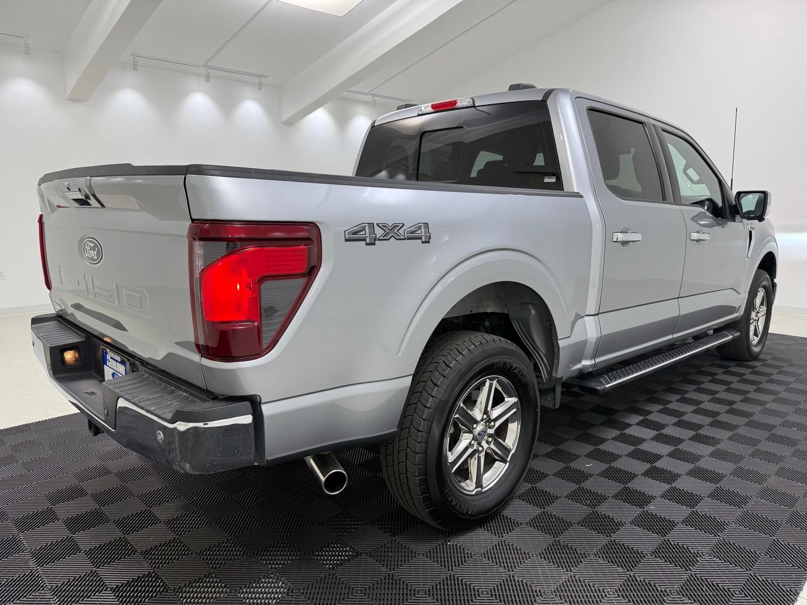 Used 2024 Ford F150 XLT w/ Equipment Group 302A MID AWD/4WD image 8
