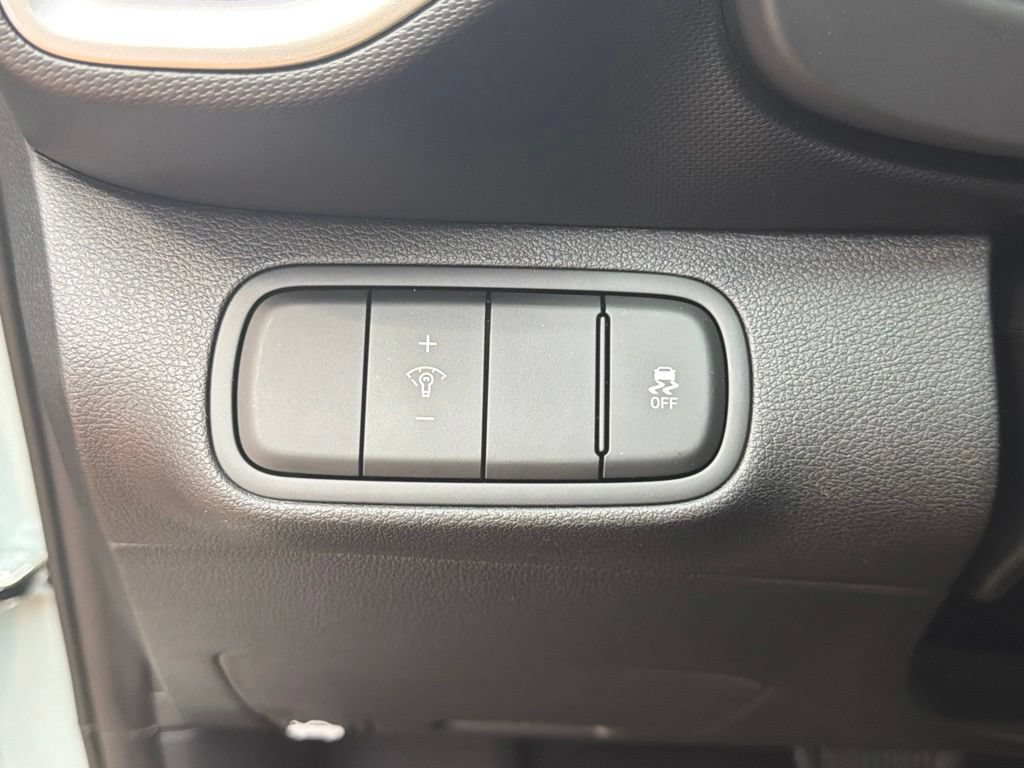 New 2026 Hyundai Venue SEL FWD image 25