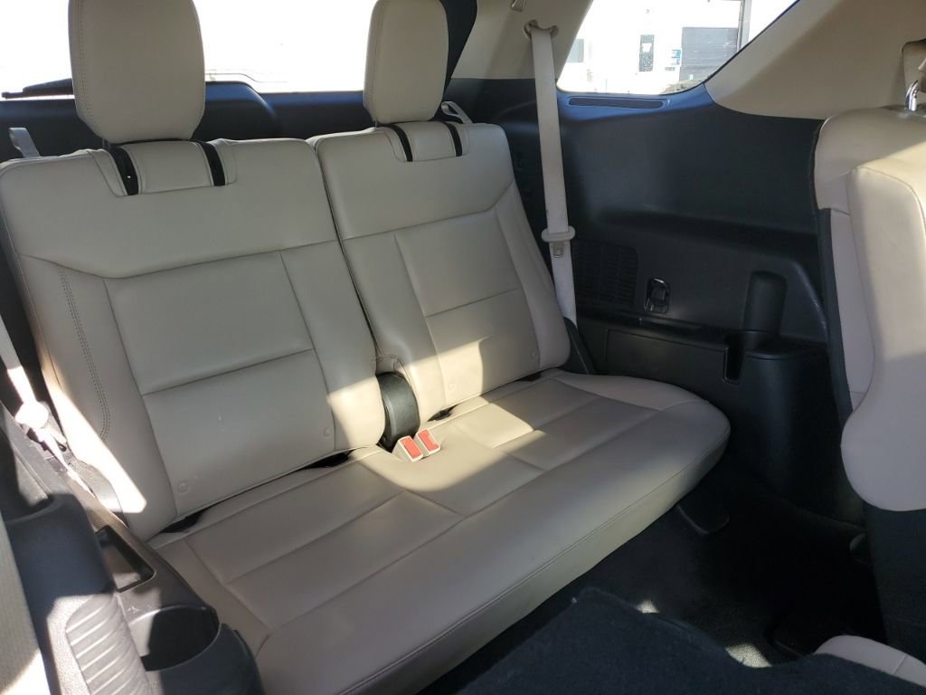 Used 2021 Ford Explorer XLT w/ Equipment Group 202A image 31