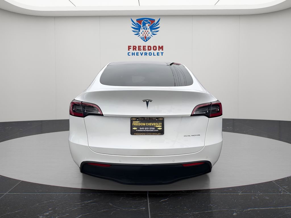 Used 2022 Tesla Model Y Long Range image 5