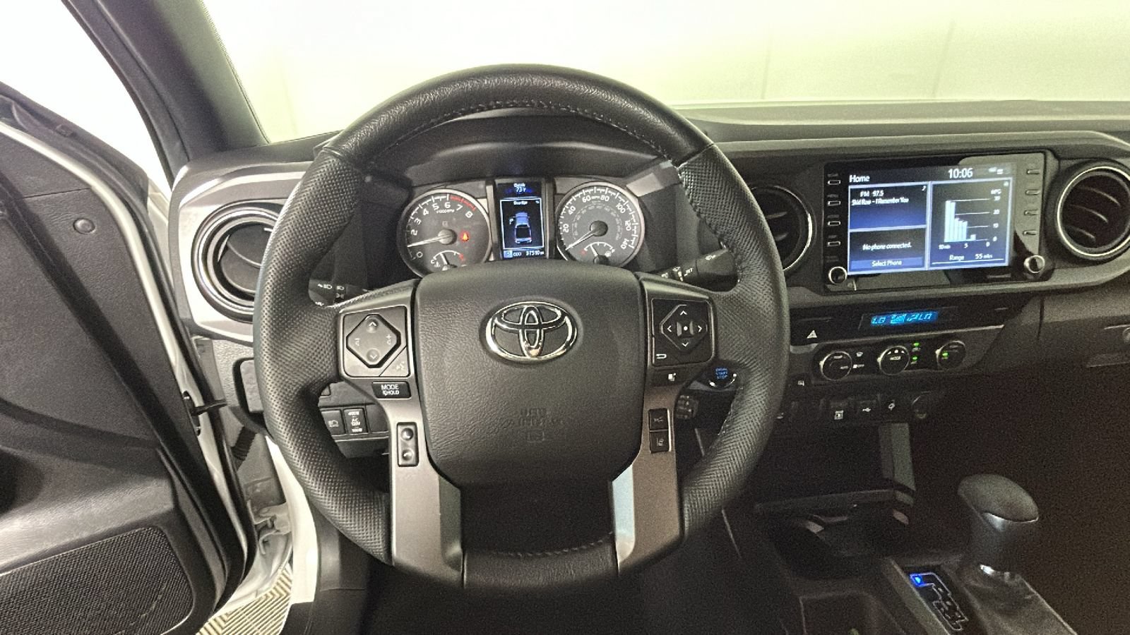 Used 2021 Toyota Tacoma TRD Off-Road AWD/4WD image 17