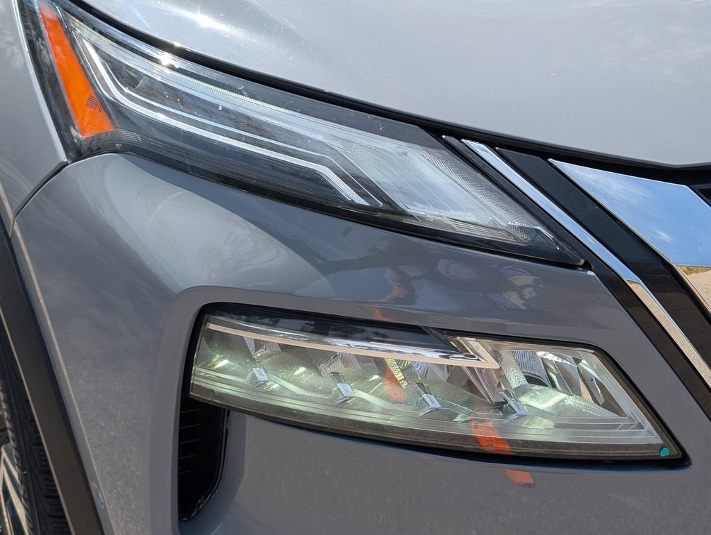 Certified 2021 Nissan Rogue Platinum AWD/4WD image 9
