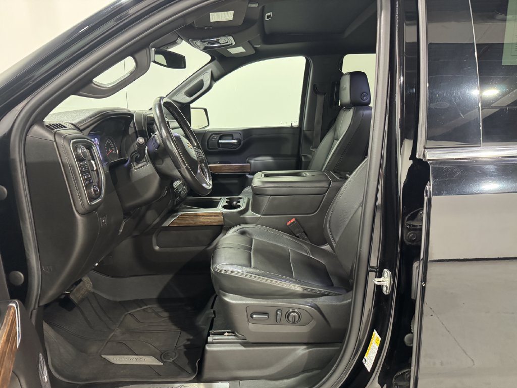Used 2022 Chevrolet Silverado 1500 High Country w/ Safety Package II AWD/4WD image 14
