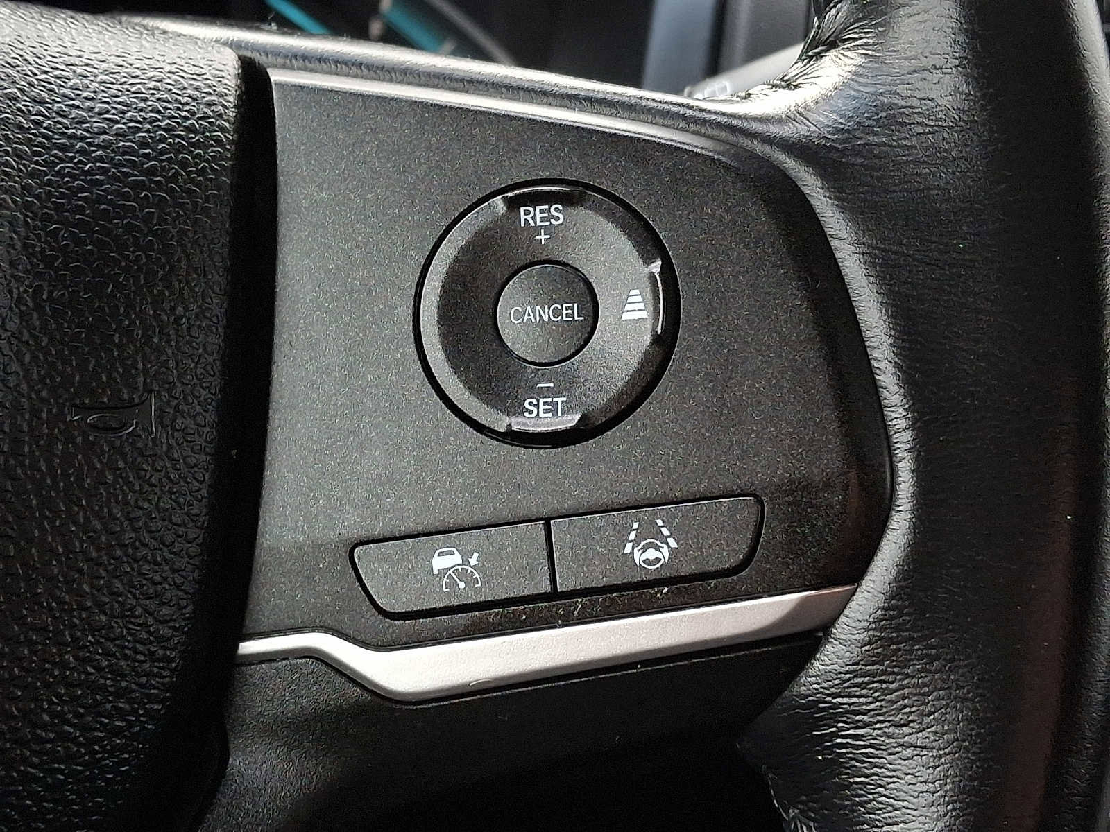 Used 2023 Honda Odyssey EX-L image 18