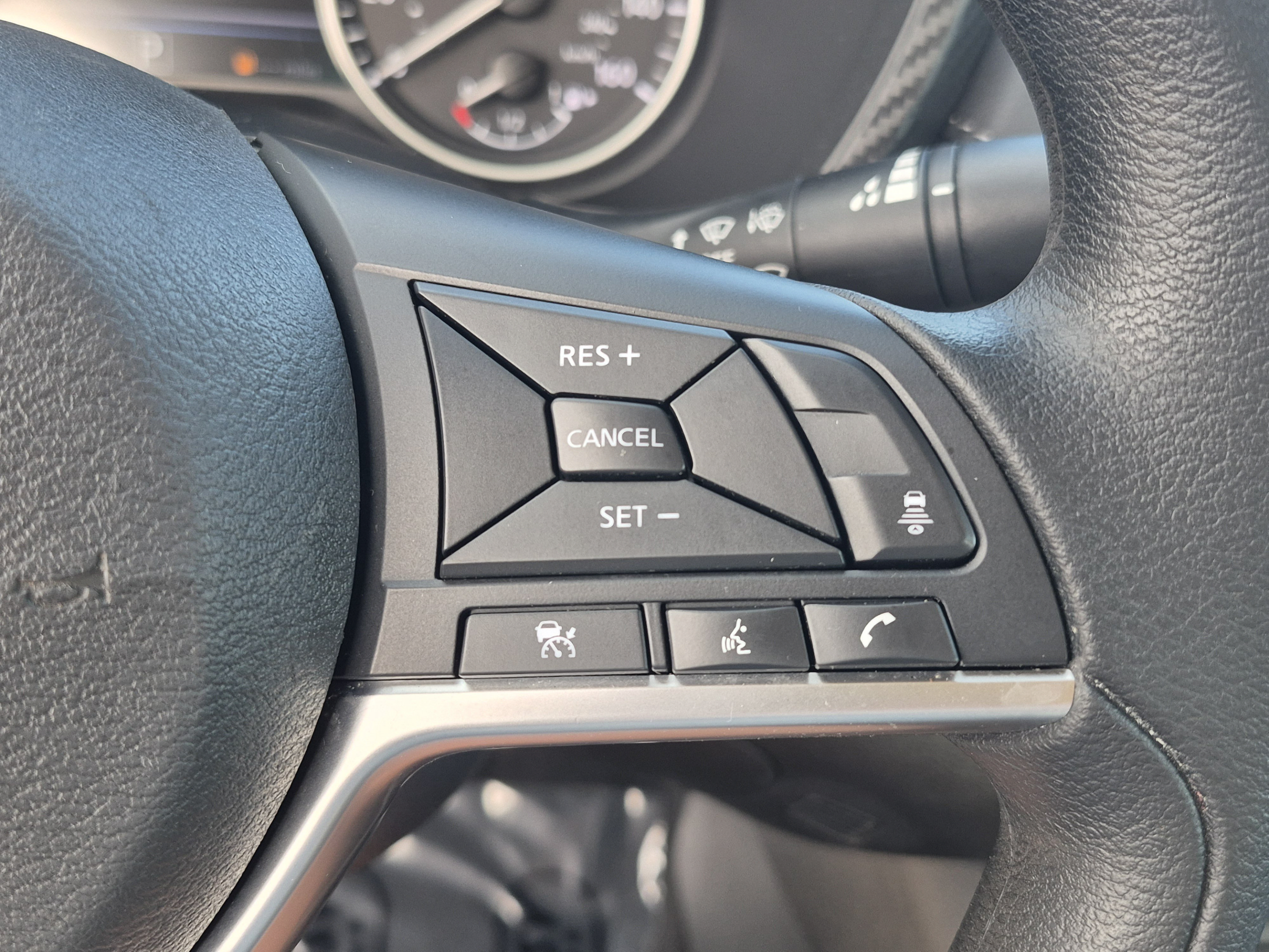 Certified 2024 Nissan Sentra SV FWD image 31