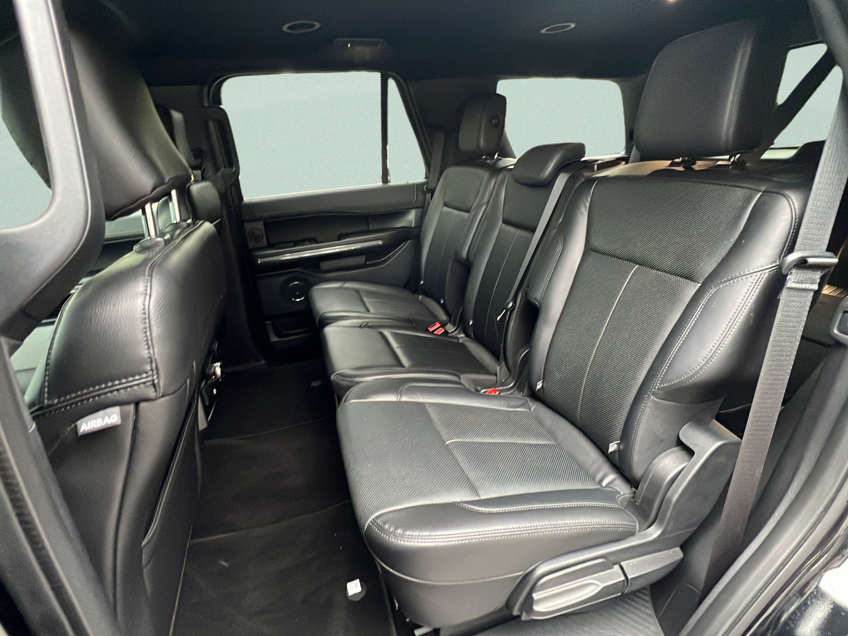 Used 2018 Ford Expedition XLT w/ Equipment Group 202A RWD image 10