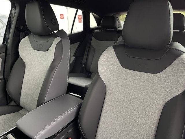 New 2025 Volkswagen ID.4 Pro RWD image 13