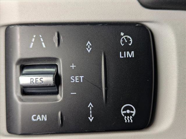 Used 2025 Land Rover Defender 110 S image 11