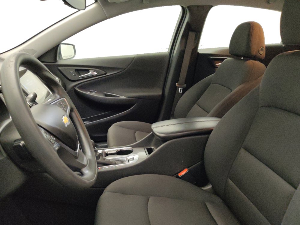 Used 2023 Chevrolet Malibu LT FWD image 17