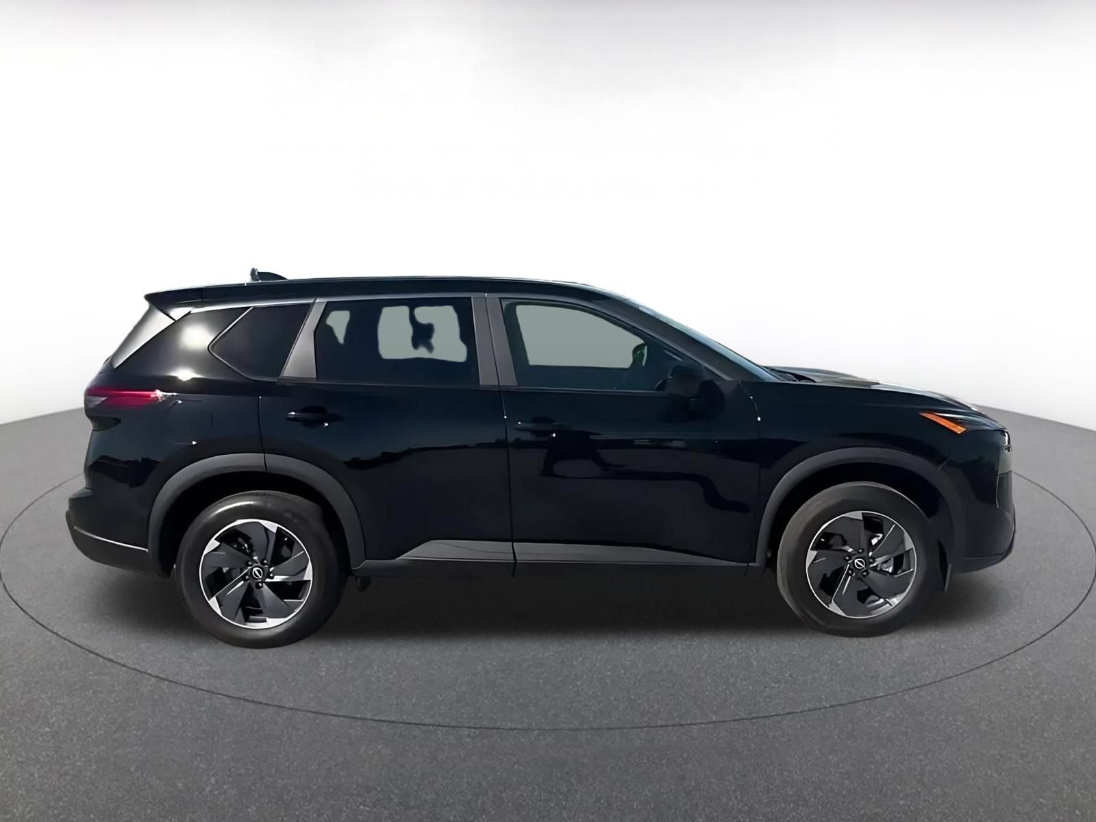 Used 2025 Nissan Rogue SV FWD image 15