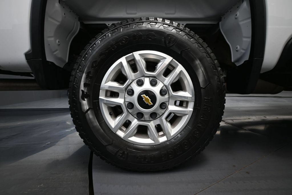 Used 2022 Chevrolet Silverado 2500 LT AWD/4WD image 11