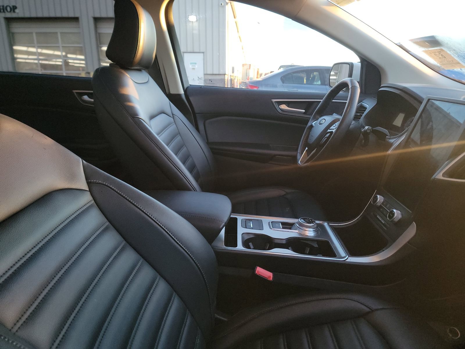 Used 2022 Ford Edge SEL w/ Convenience Package image 8