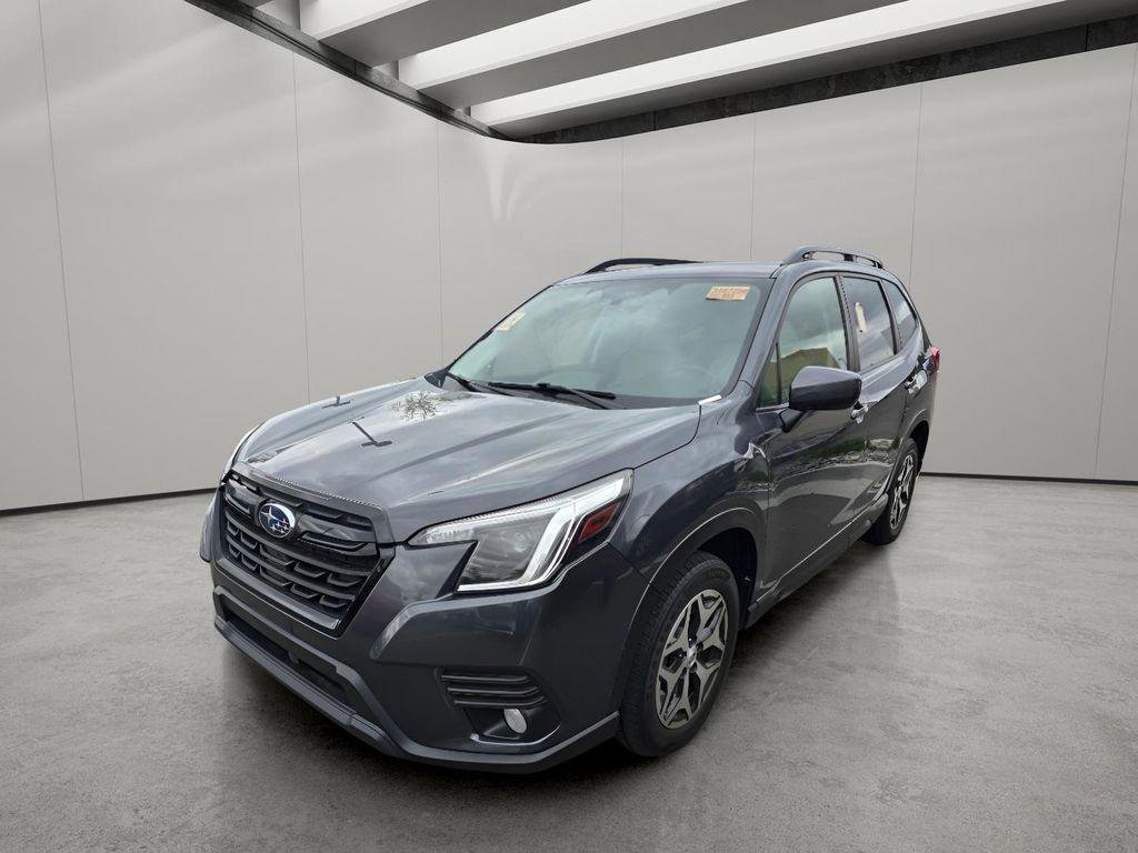 Used 2022 Subaru Forester Premium AWD/4WD image 1