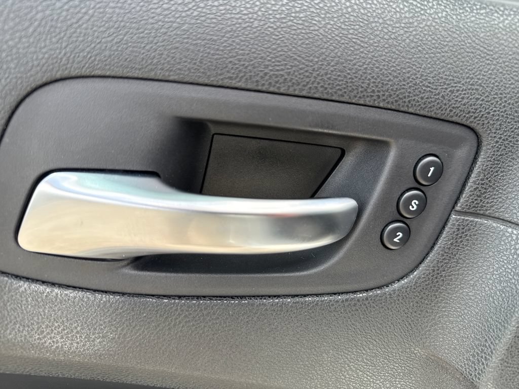 Used 2023 Chrysler 300 S w/ Comfort Group RWD image 44