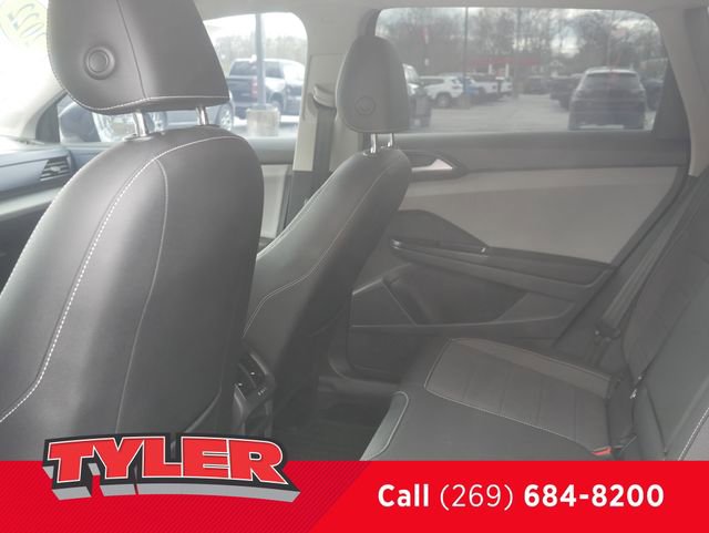 Used 2022 Volkswagen Taos SE image 42
