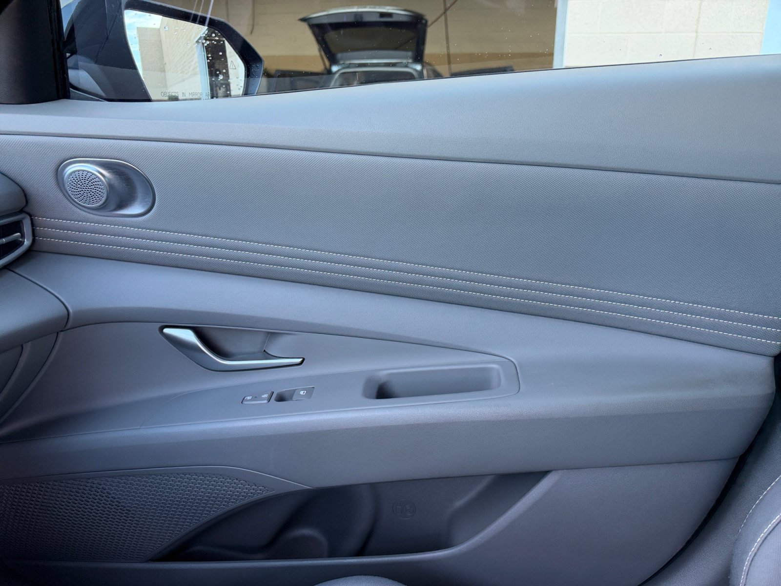 Certified 2025 Hyundai Elantra Sport FWD image 16