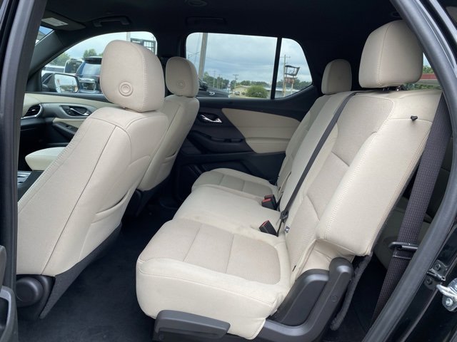 Used 2022 Chevrolet Traverse LS image 18