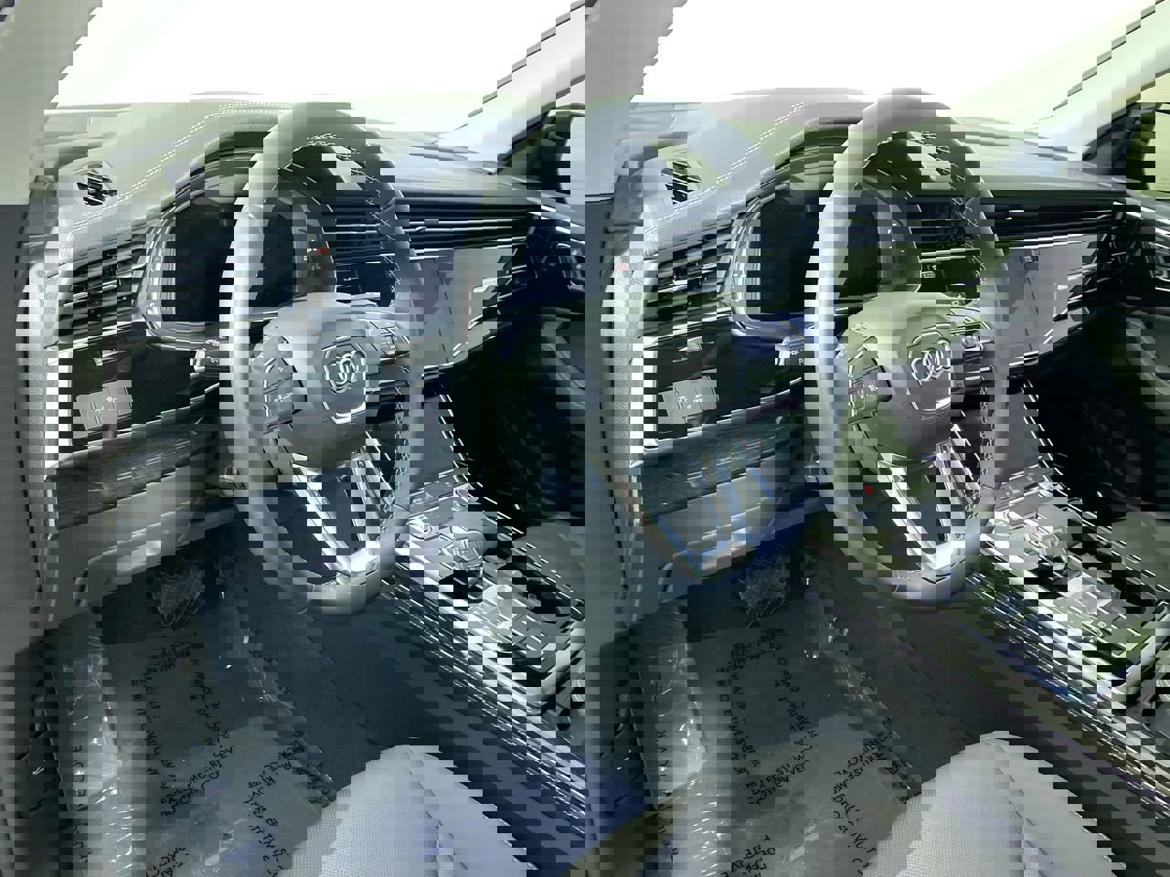 Used 2025 Audi Q8 Premium Plus w/ Premium Plus Package image 23