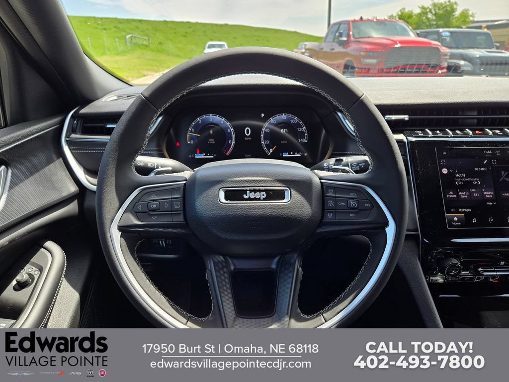 New 2026 Jeep Grand Cherokee L Laredo AWD/4WD image 17