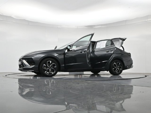 Used 2025 Hyundai Sonata SEL FWD image 47