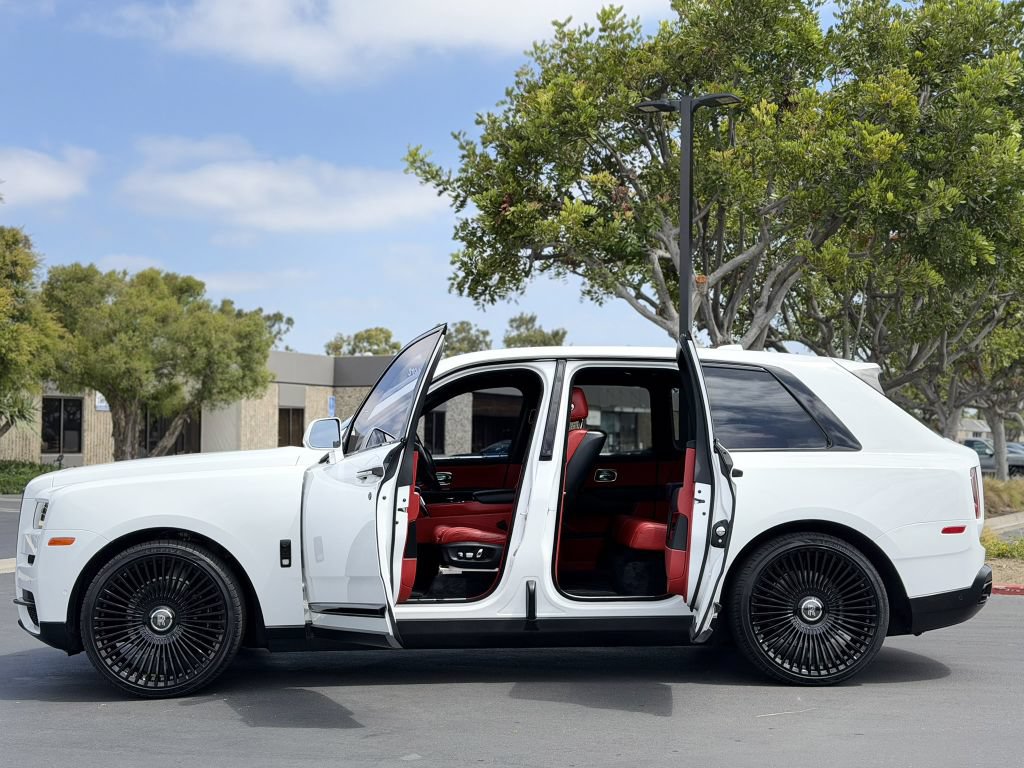 Used 2021 Rolls-Royce Cullinan AWD/4WD image 21