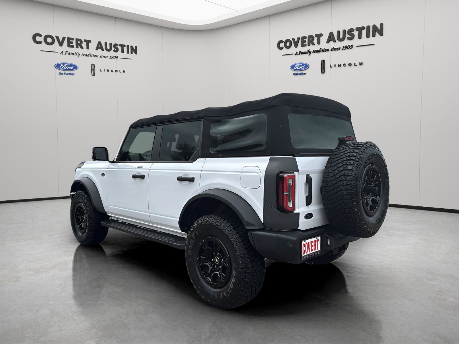 Certified 2022 Ford Bronco Wildtrak image 3