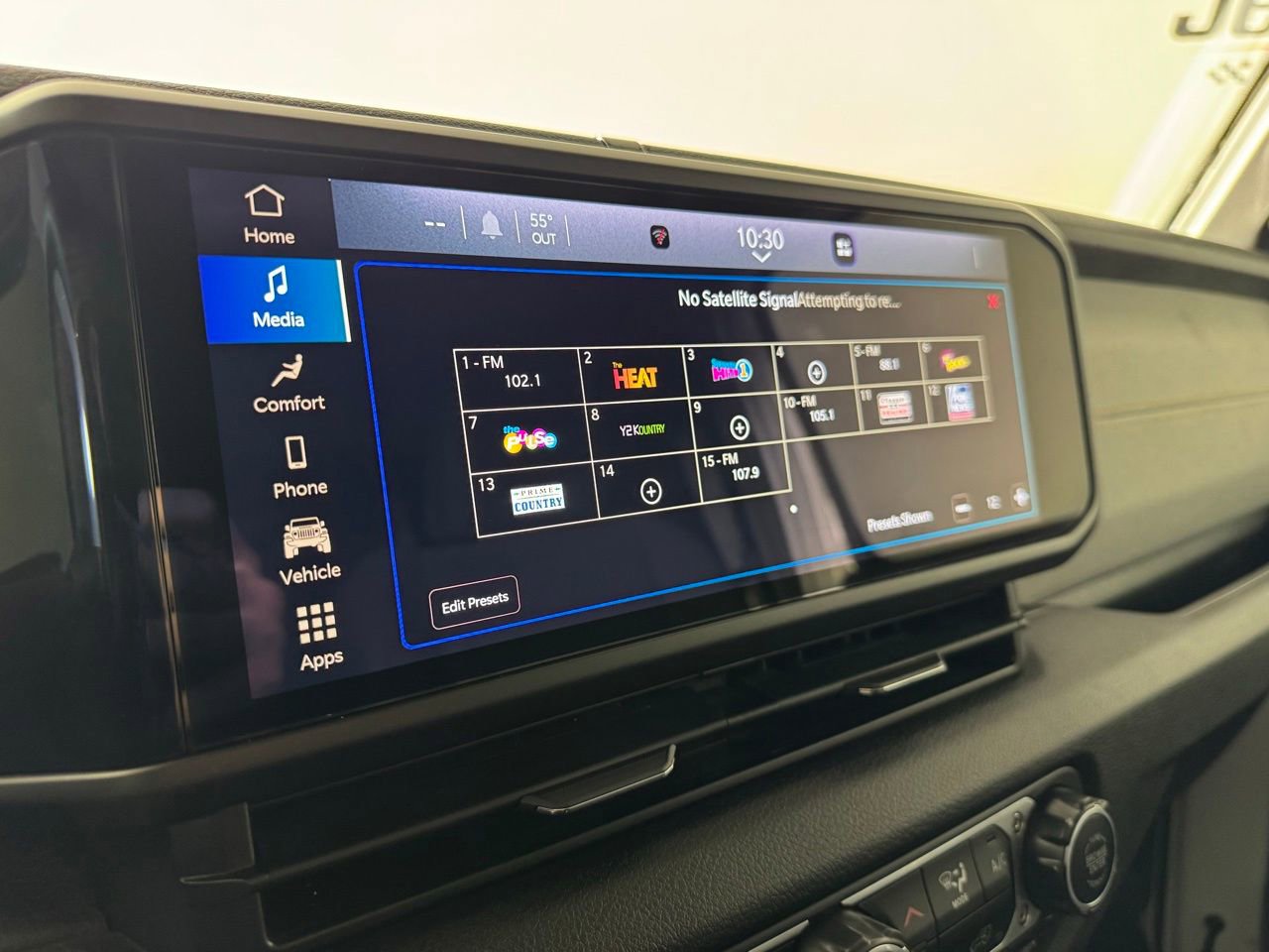 Used 2025 Jeep Gladiator Sport image 20