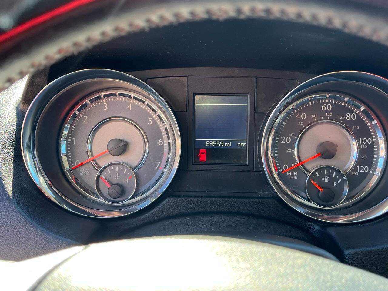 Used 2011 Chrysler Town & Country Touring-L image 17