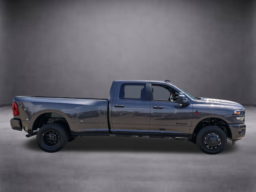 New 2026 RAM 3500 Big Horn AWD/4WD image 3