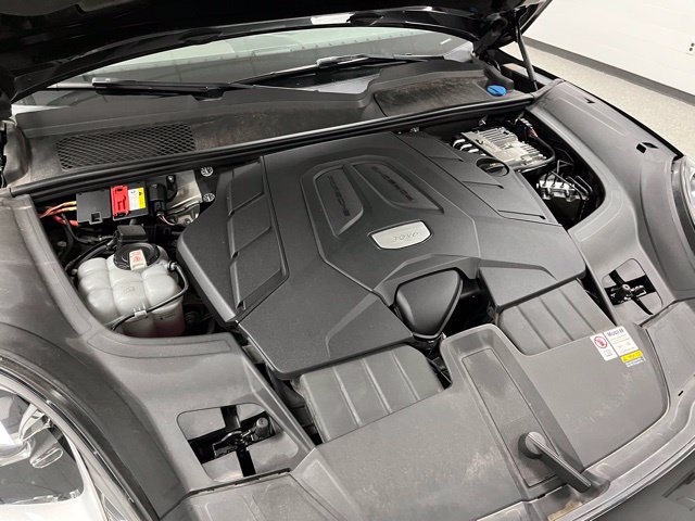 Used 2022 Porsche Cayenne Platinum Edition AWD/4WD image 63