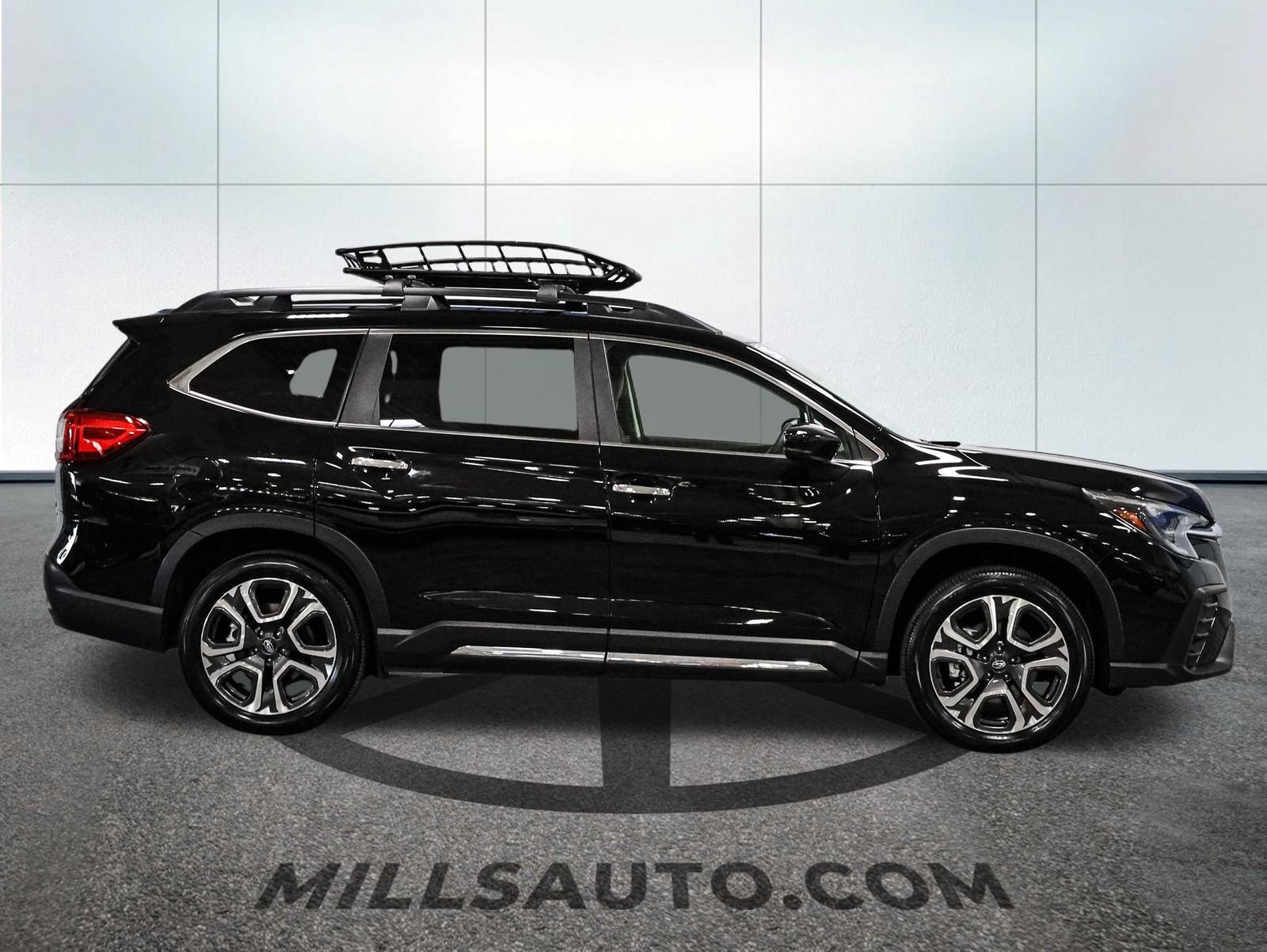 Used 2025 Subaru Ascent Touring w/ Popular Package #2 AWD/4WD image 9