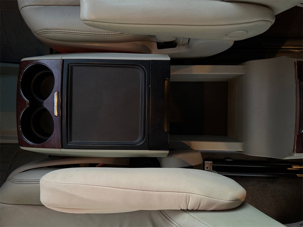 Used 2014 Toyota Sienna XLE image 26