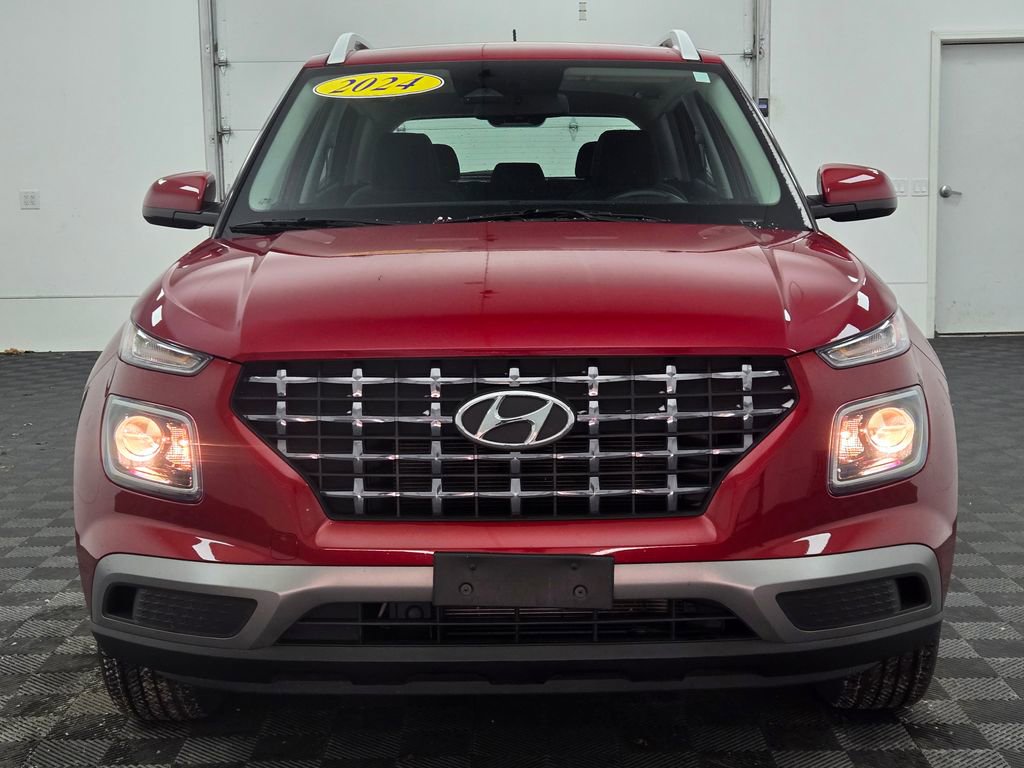 Used 2024 Hyundai Venue SEL image 17
