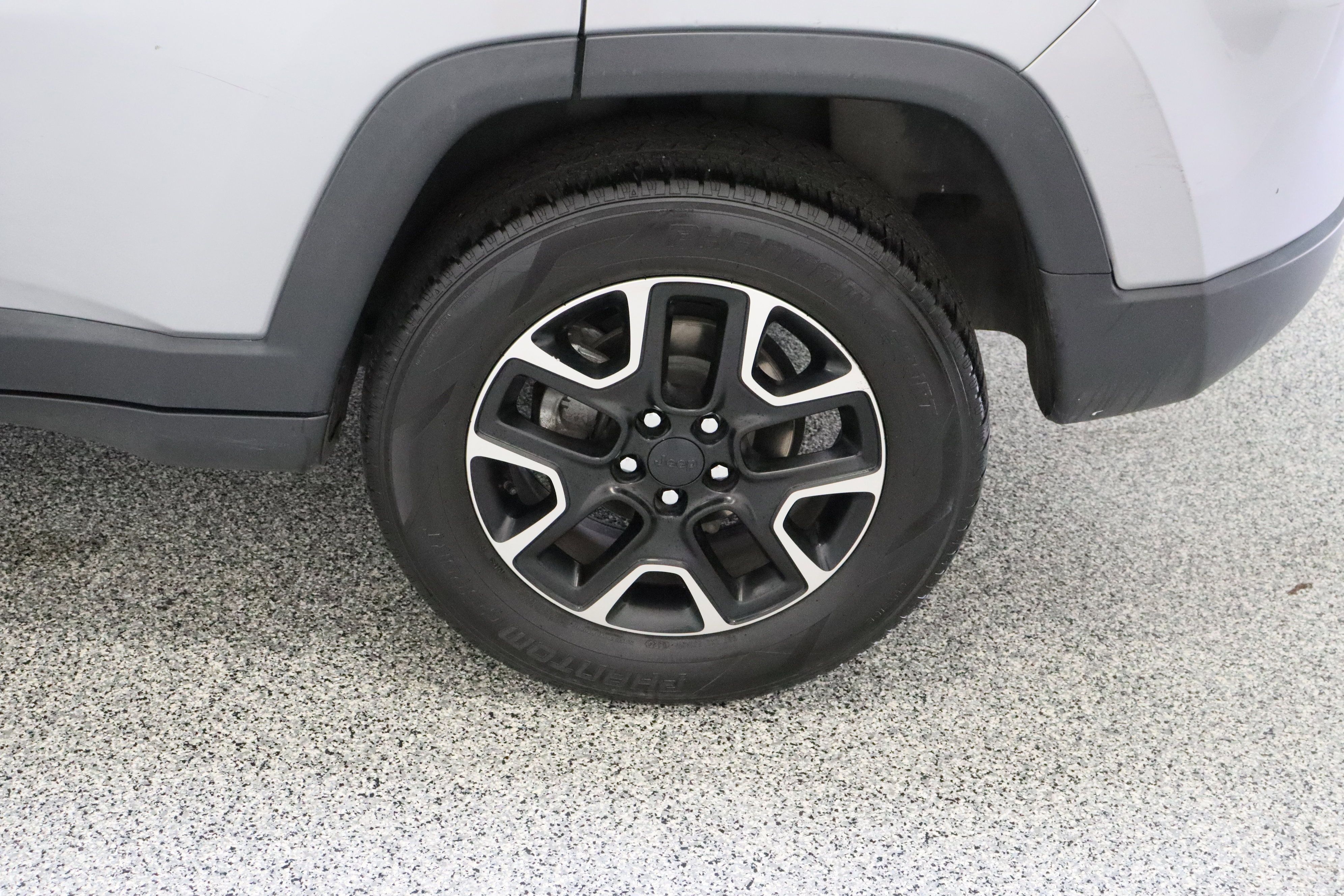 Used 2020 Jeep Compass Trailhawk AWD/4WD image 10