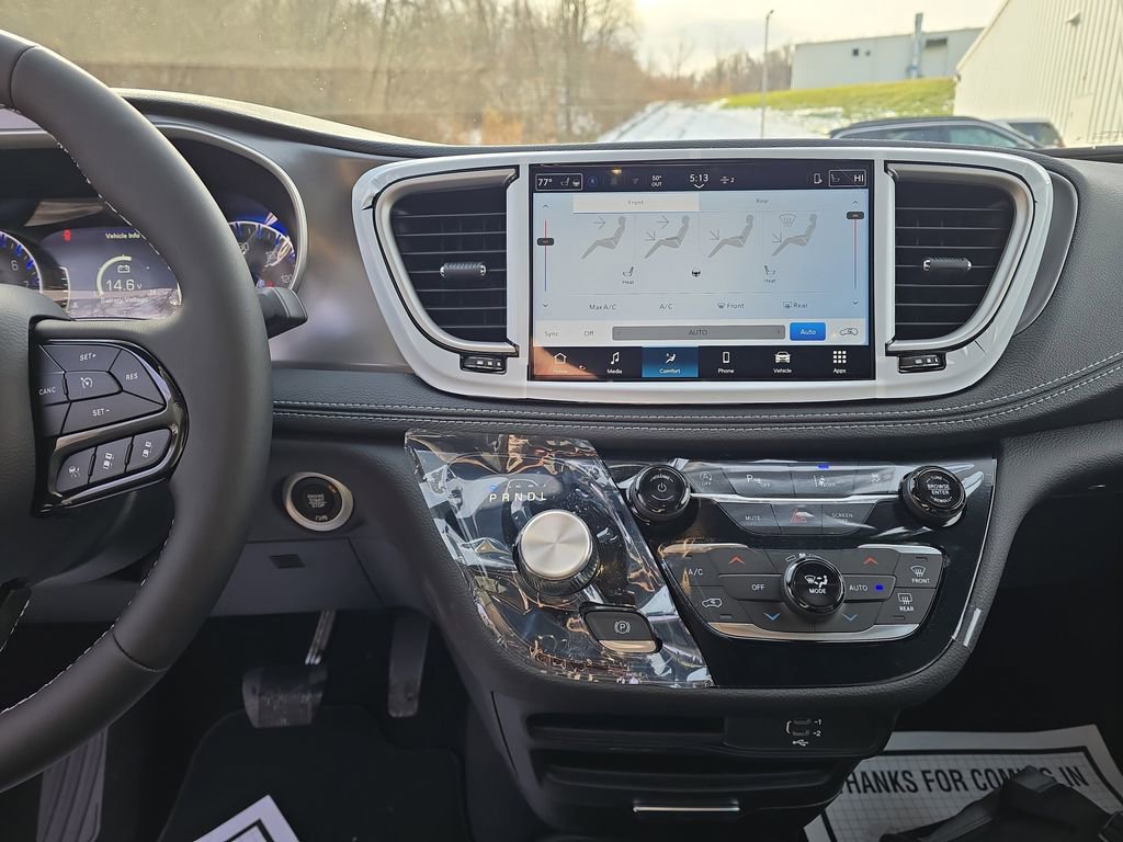 New 2026 Chrysler Pacifica Select w/ S Appearance Package image 19