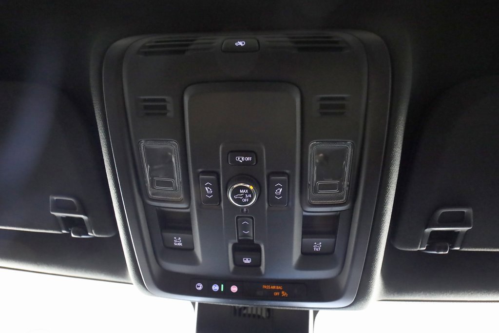 Used 2025 GMC Yukon Denali Ultimate image 34