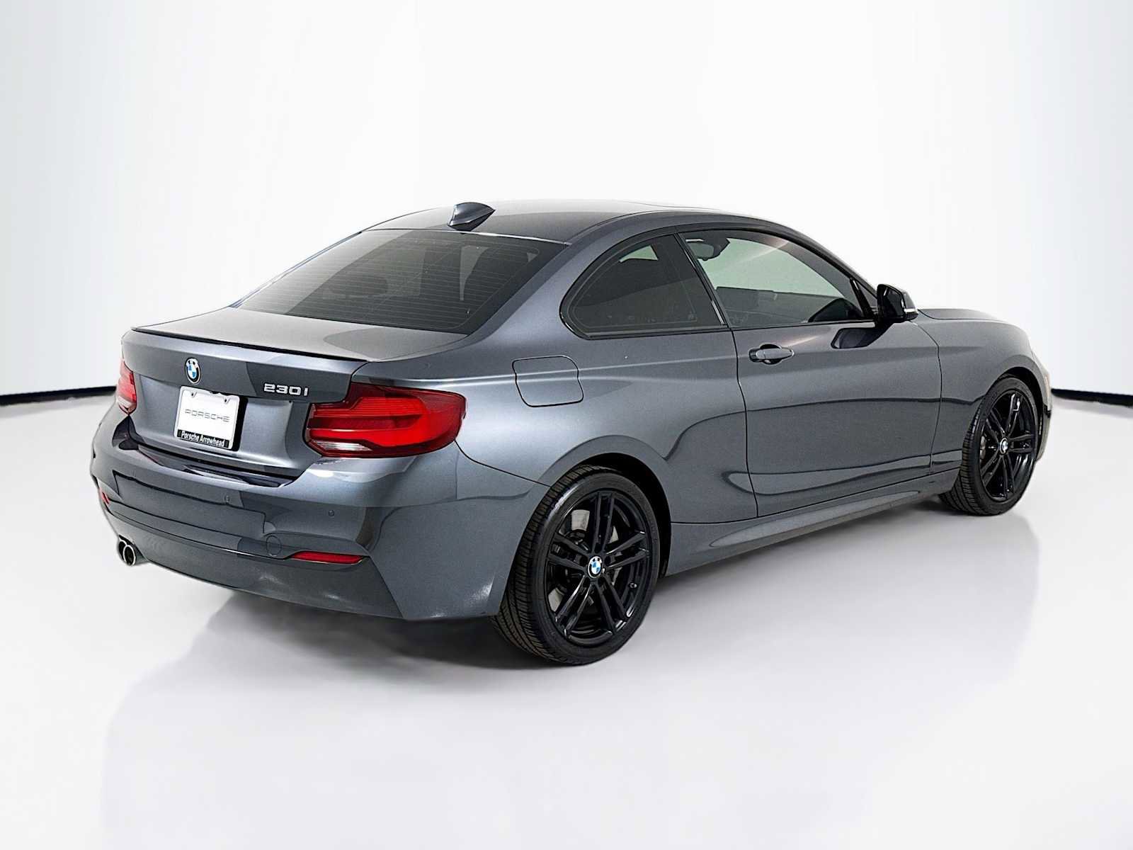 Used 2021 BMW 230i Coupe w/ M Sport Package image 9
