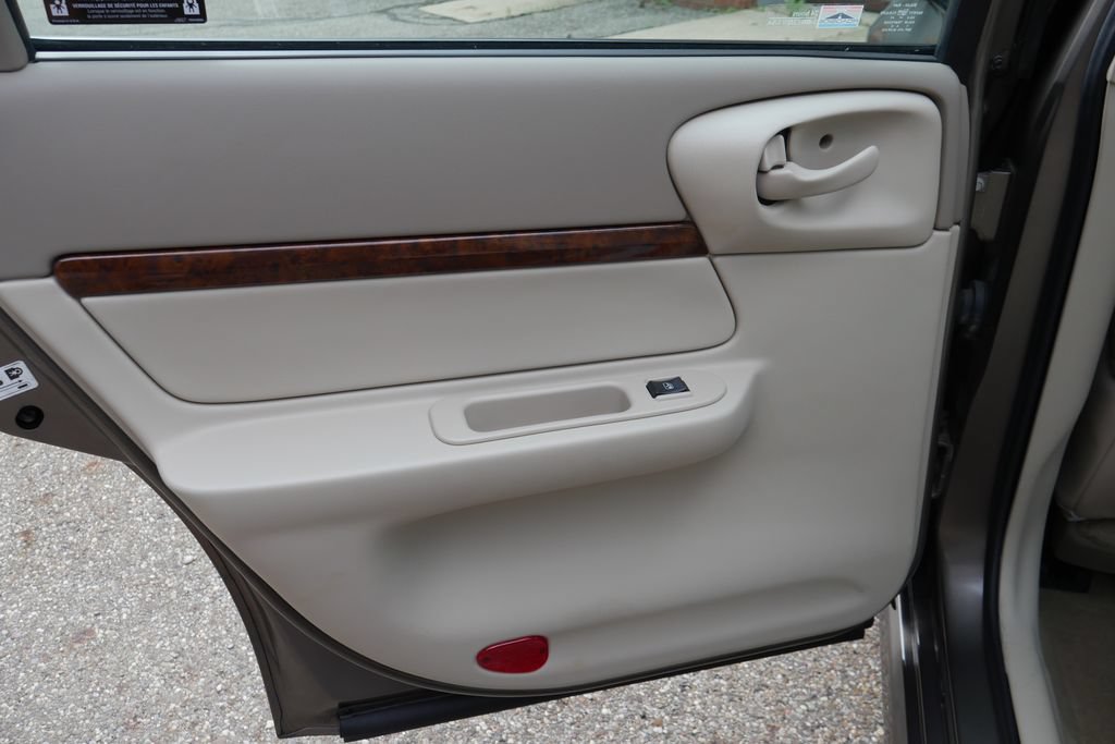 Used 2002 Chevrolet Impala LS w/ Seating Comfort Pkg FWD image 23