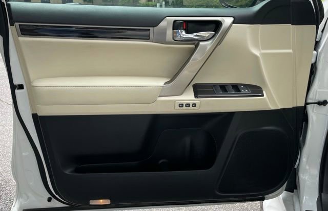 Used 2020 Lexus GX 460 Premium w/ Premium Package AWD/4WD image 13
