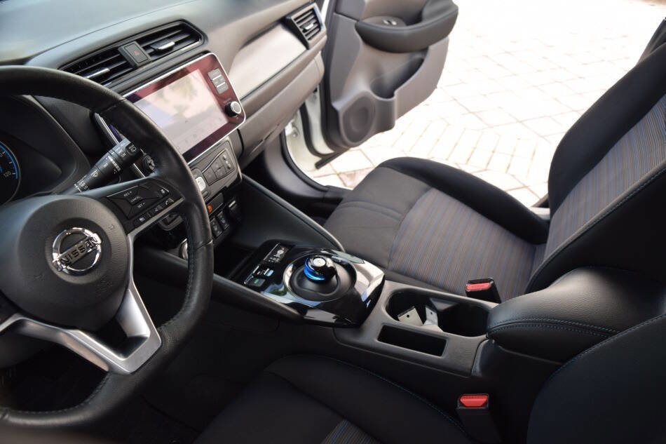 Used 2022 Nissan Leaf SV image 56