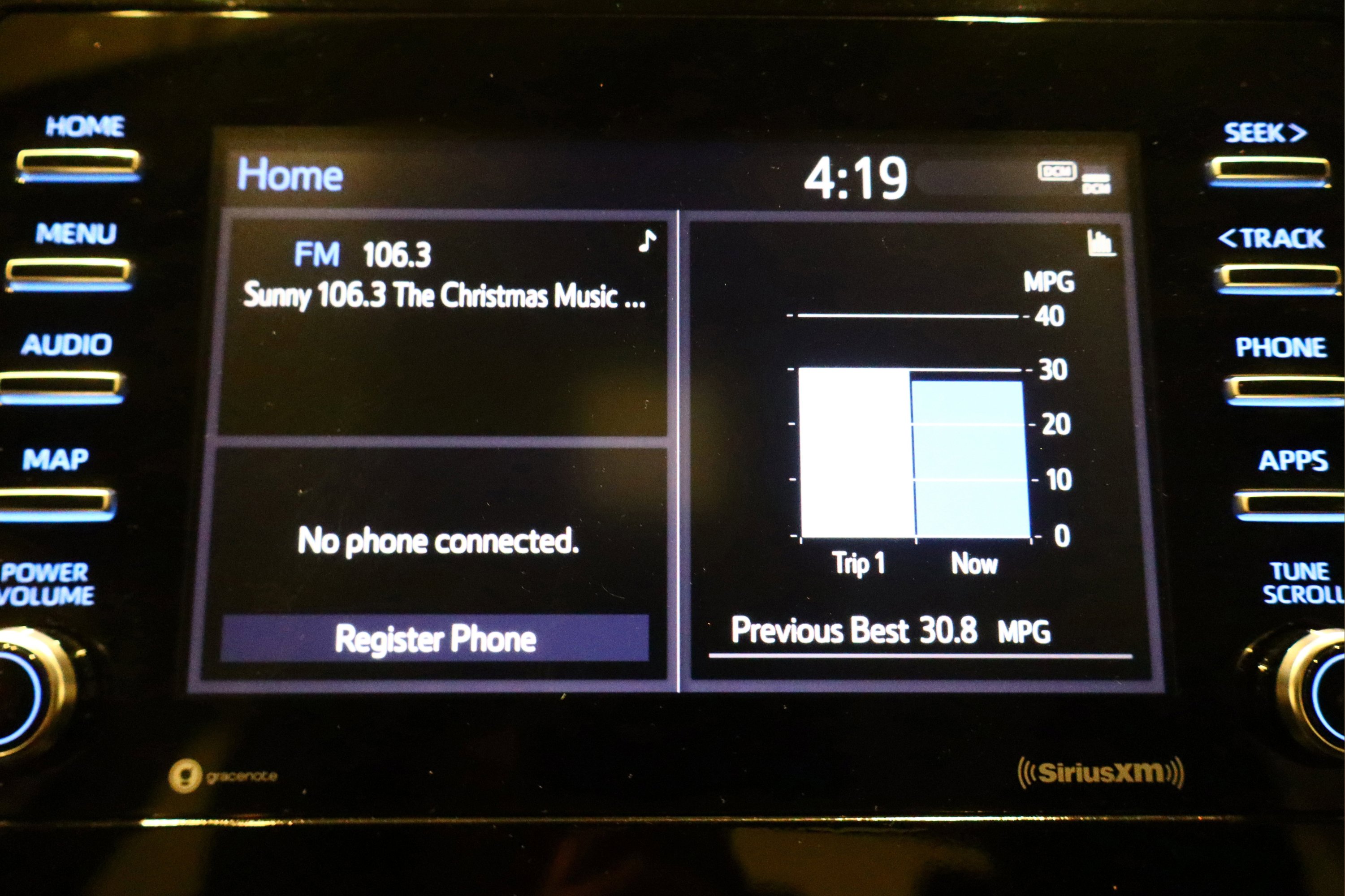 Used 2024 Toyota Camry SE image 30