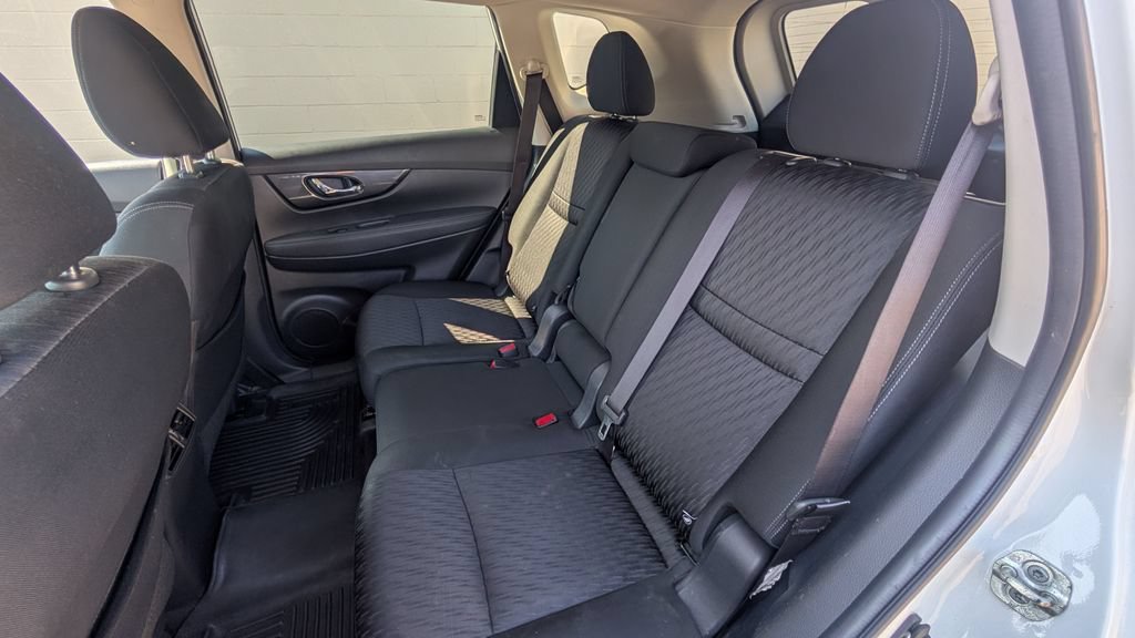 Used 2020 Nissan Rogue SV AWD/4WD image 14