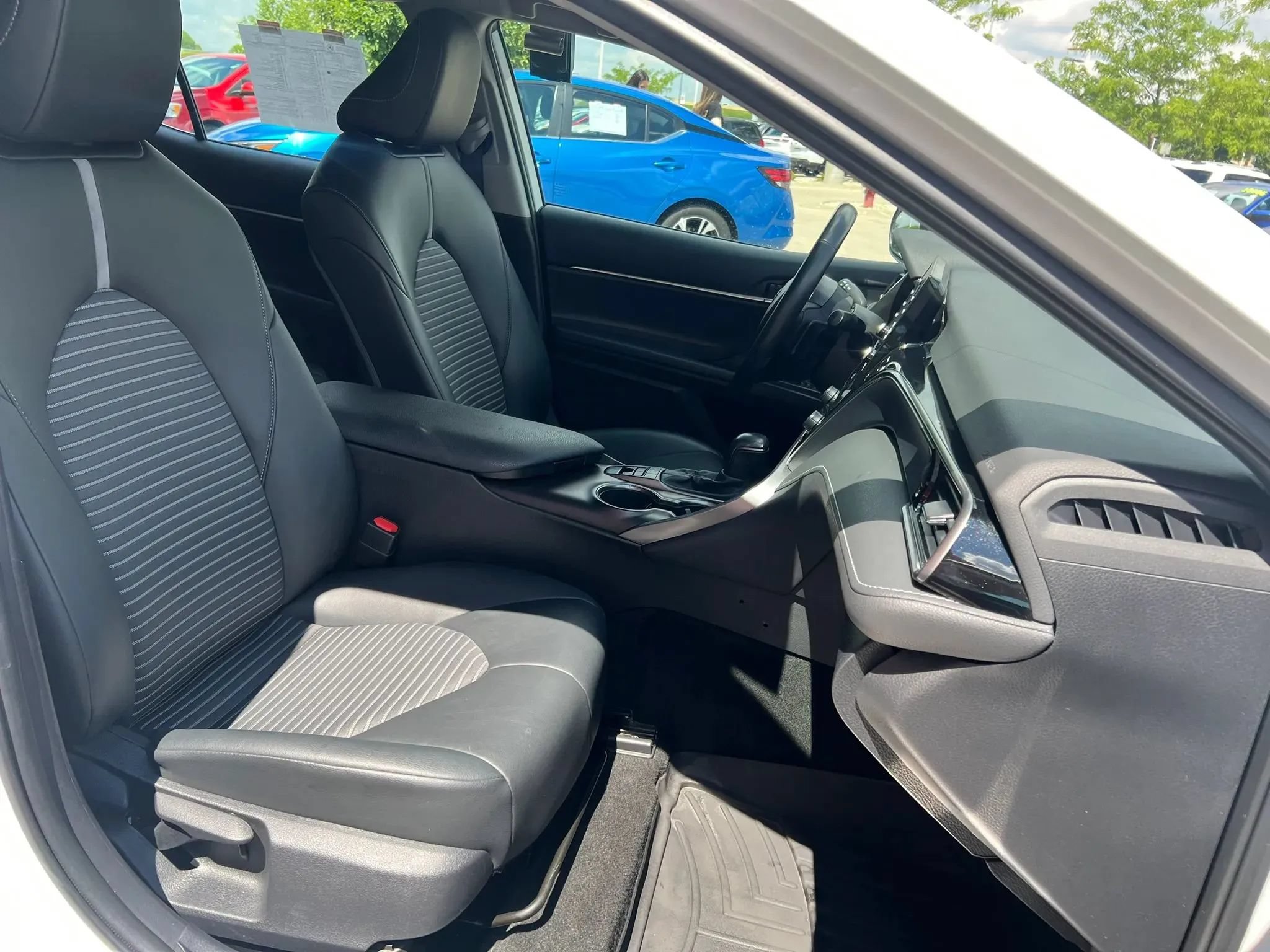 Used 2023 Toyota Camry SE w/ Convenience Package FWD image 7