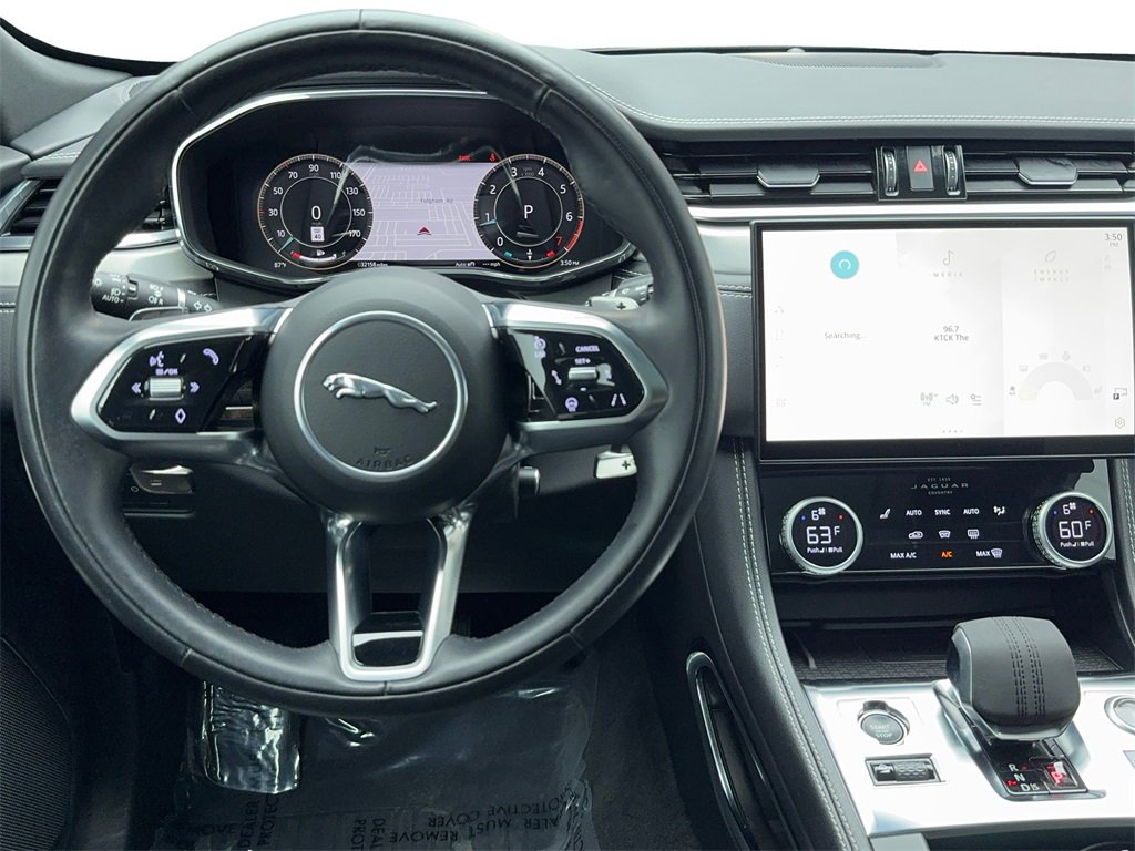 Used 2024 Jaguar F-PACE R-Dynamic S image 17