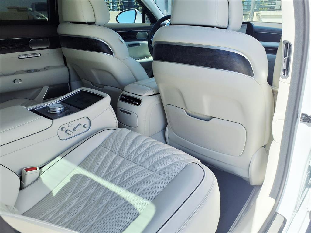 Certified 2024 Genesis G90 3.5T image 13