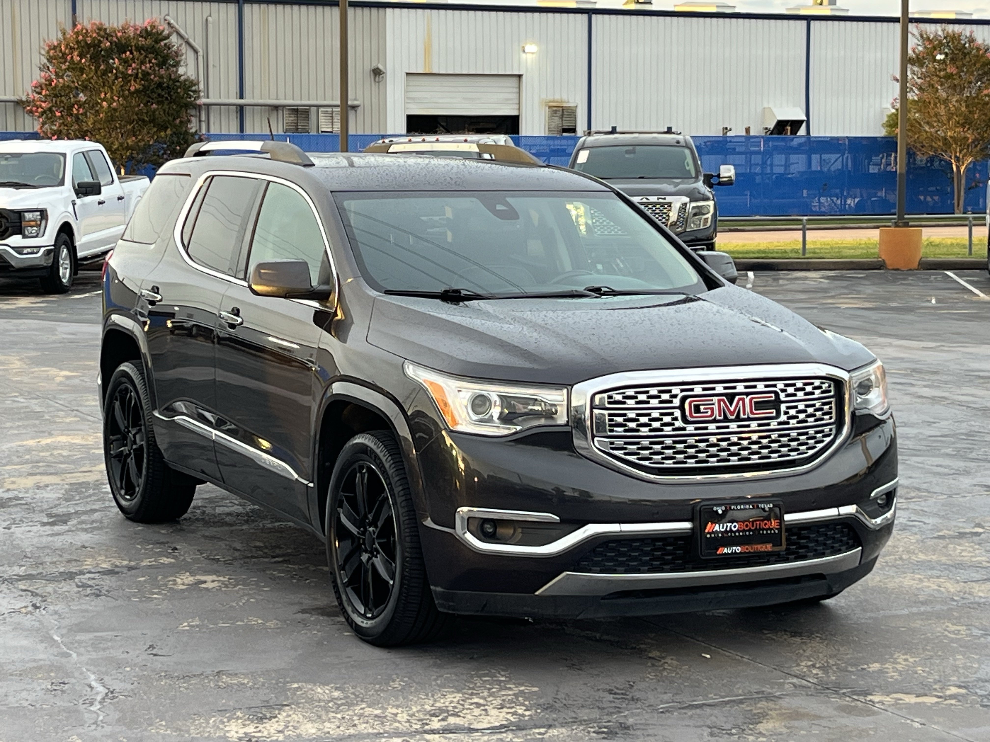 Used 2018 GMC Acadia Denali AWD/4WD image 5