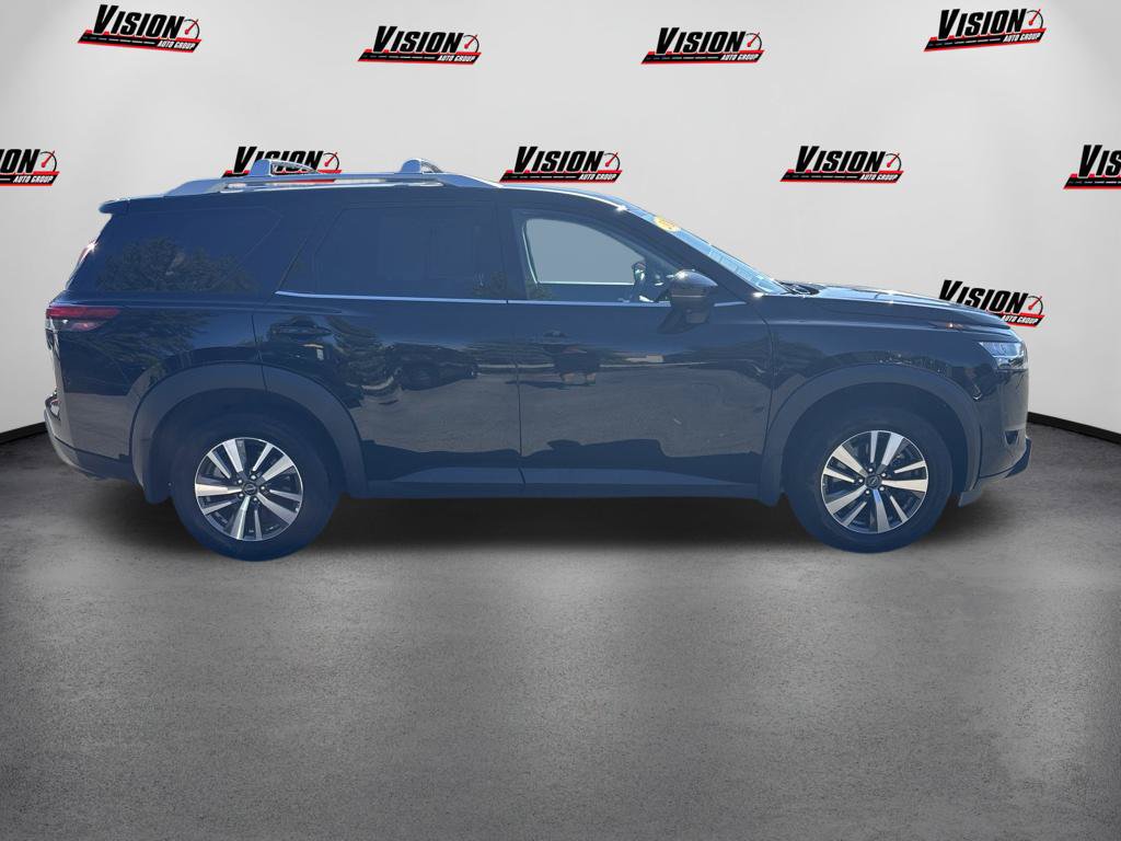 Certified 2024 Nissan Pathfinder SL AWD/4WD image 4