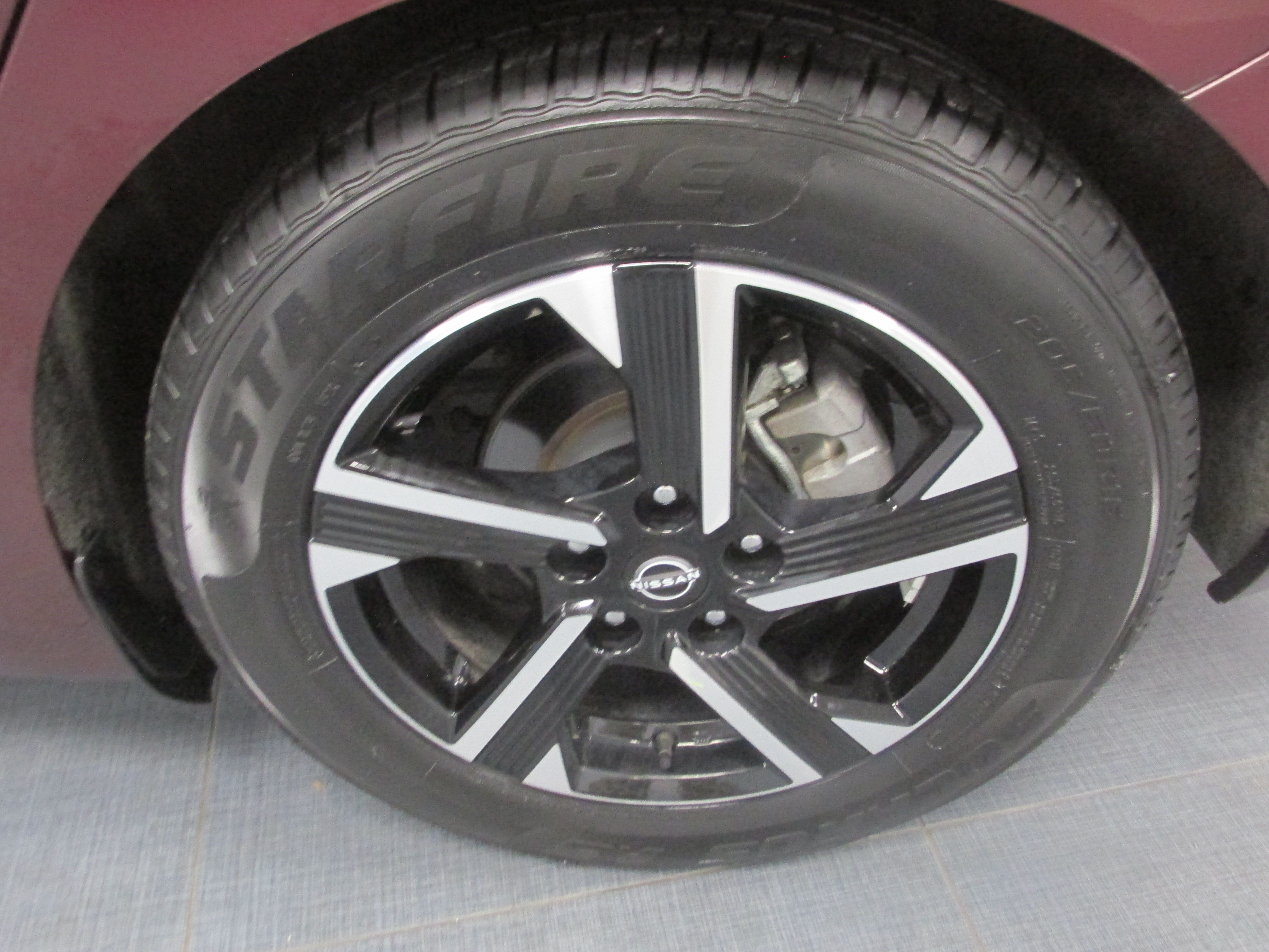 Used 2024 Nissan Sentra SV FWD image 13