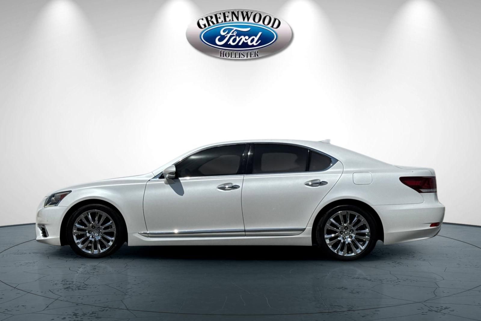 Used 2017 Lexus LS 460 w/ Comfort Package image 7