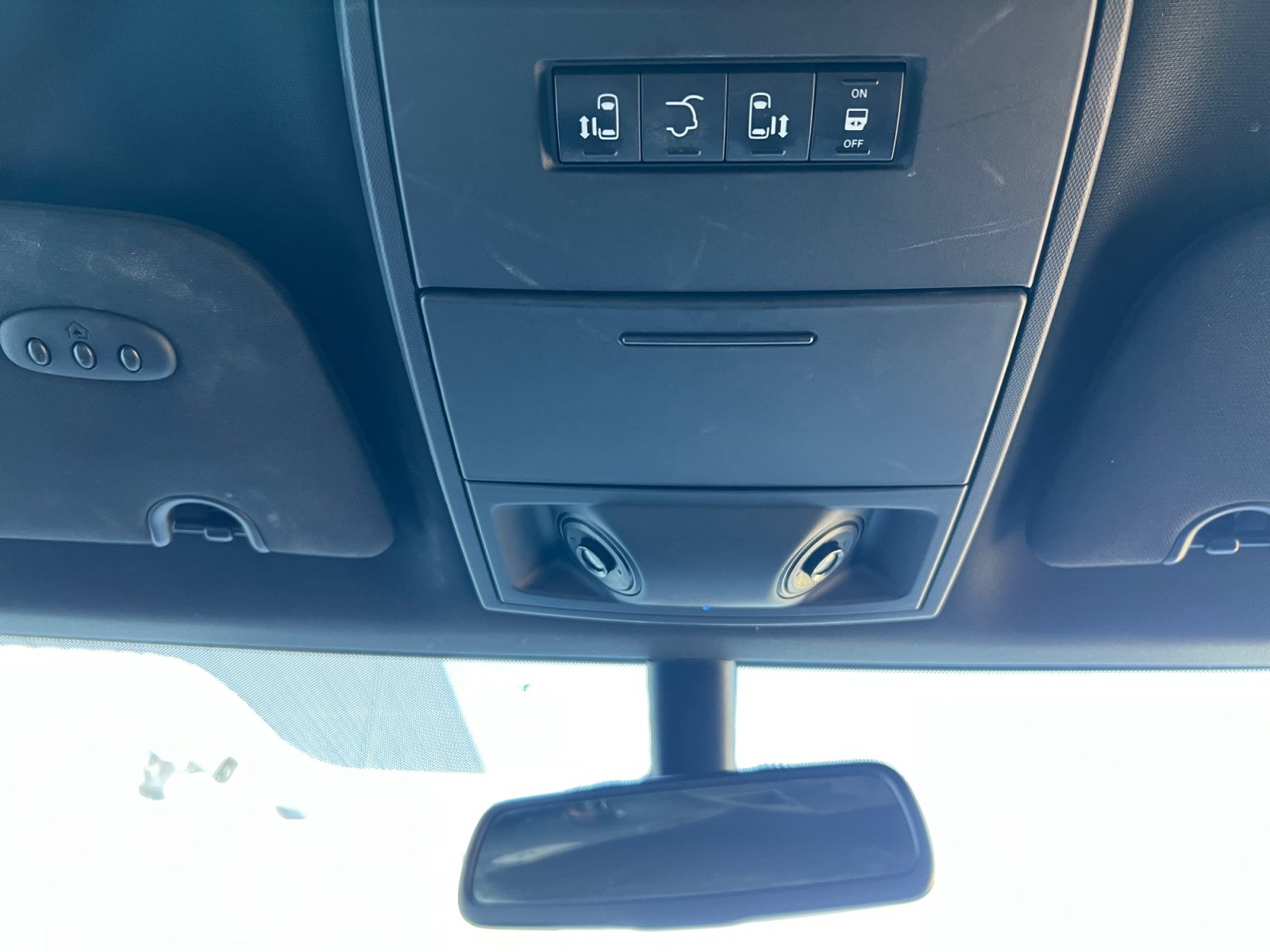 Used 2018 Dodge Grand Caravan GT FWD image 30